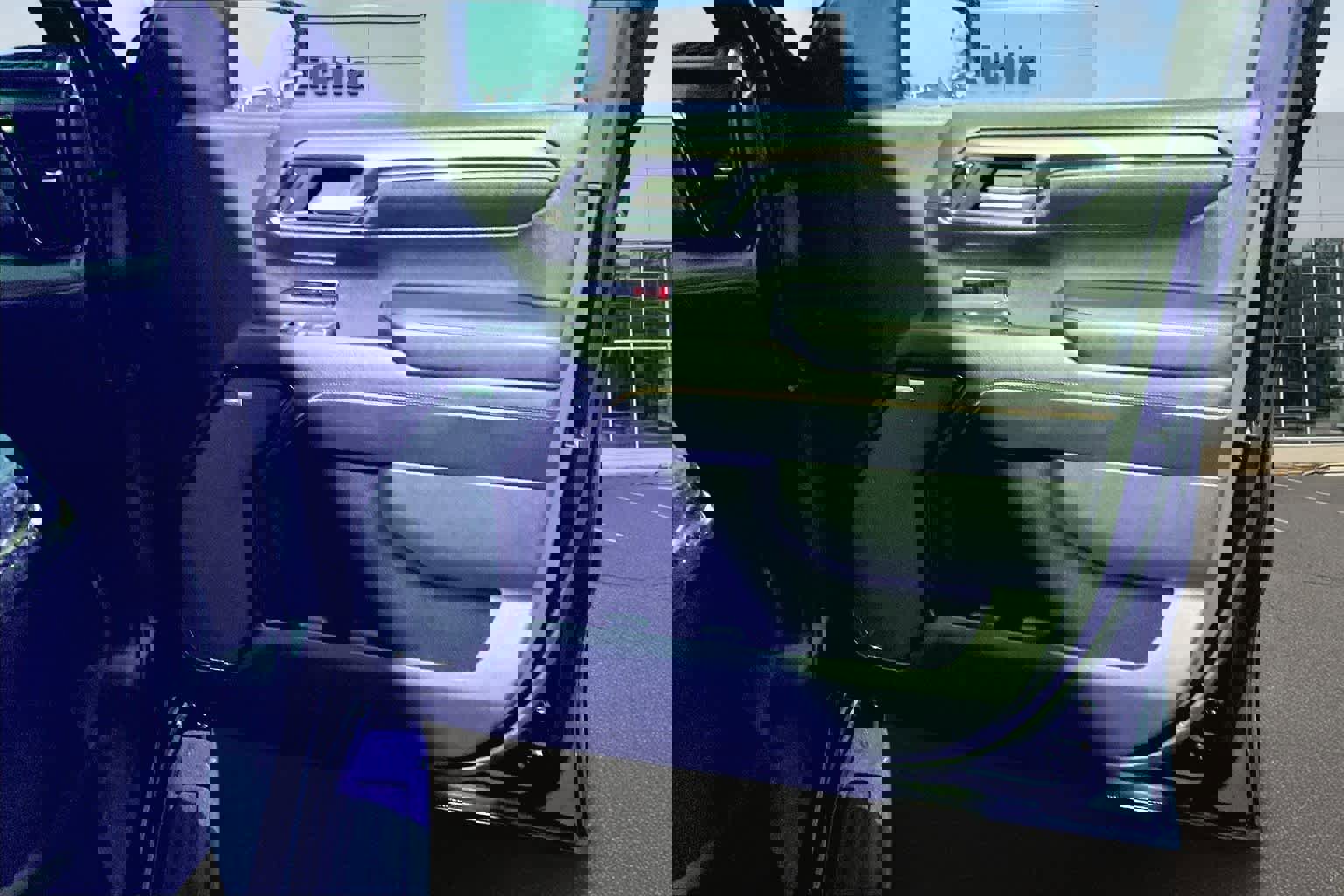 Used 2022 GMC Sierra 1500 AT4 w/ AT4 Premium Package image 29