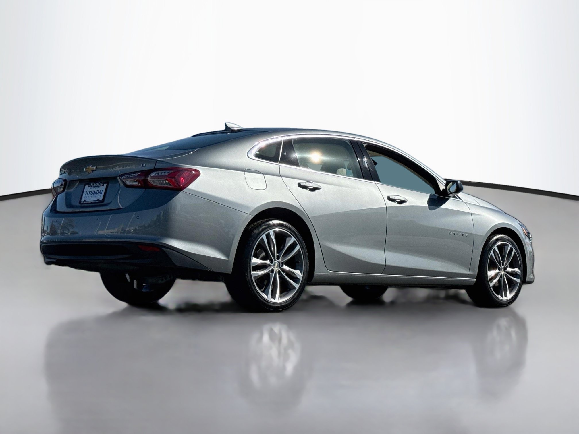 Used 2024 Chevrolet Malibu LT FWD image 8