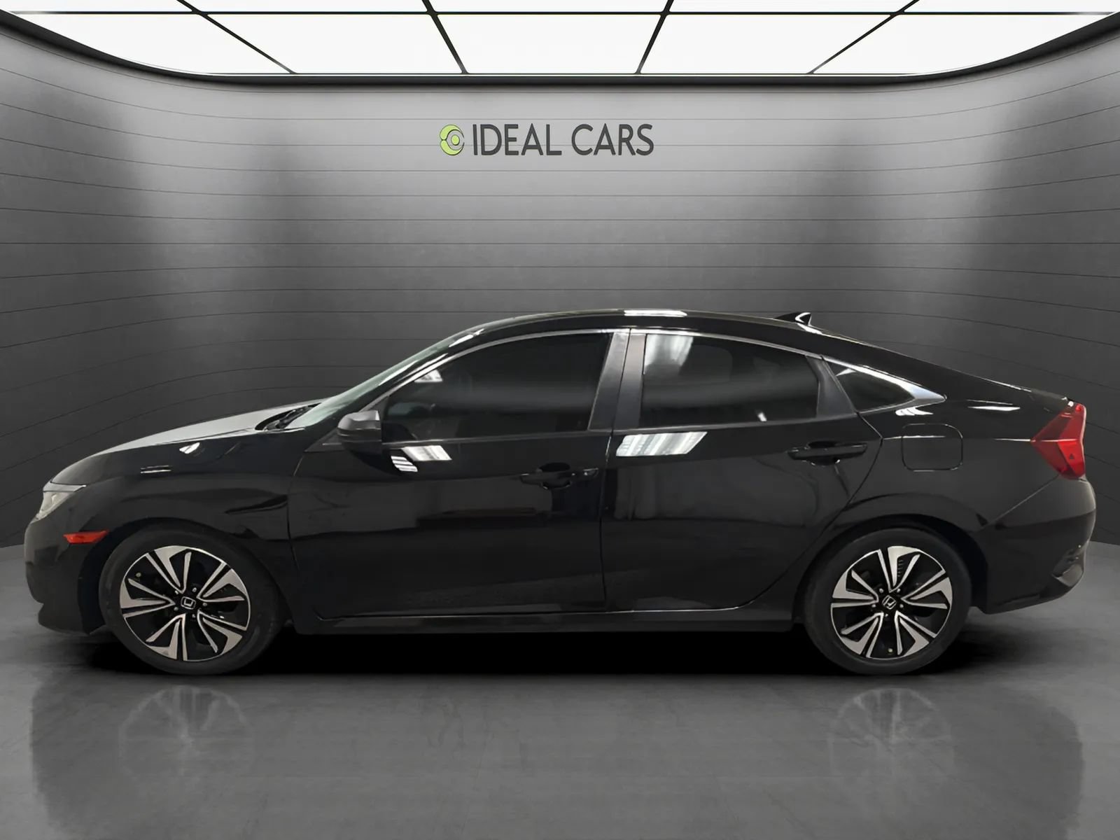 Used 2018 Honda Civic EX-T image 8
