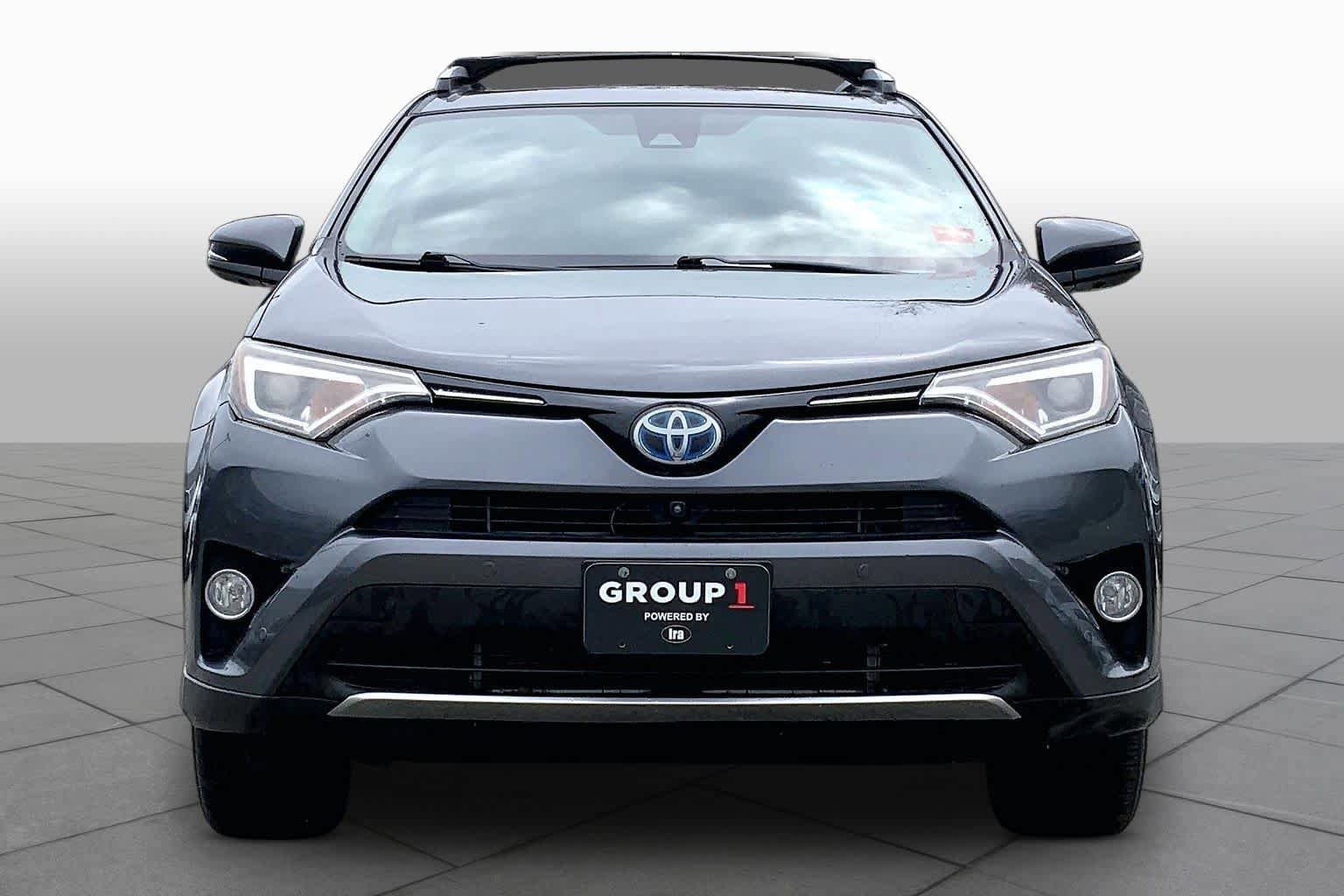 Used 2016 Toyota RAV4 Limited AWD/4WD image 4