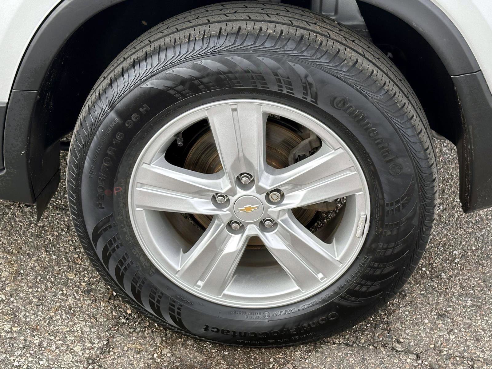 Certified 2022 Chevrolet Trax LT w/ LT Convenience Package image 8