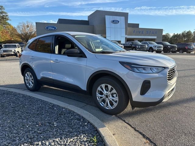 New 2026 Ford Escape Active w/ Tech Pack #1 FWD image 2
