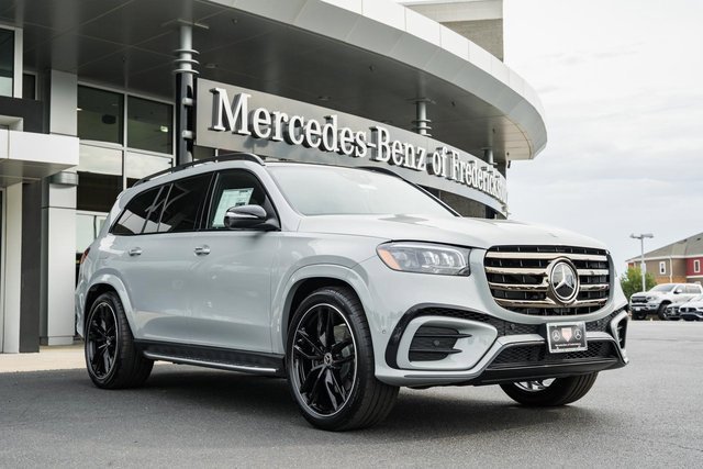 New 2026 Mercedes-Benz GLS 580 4MATIC