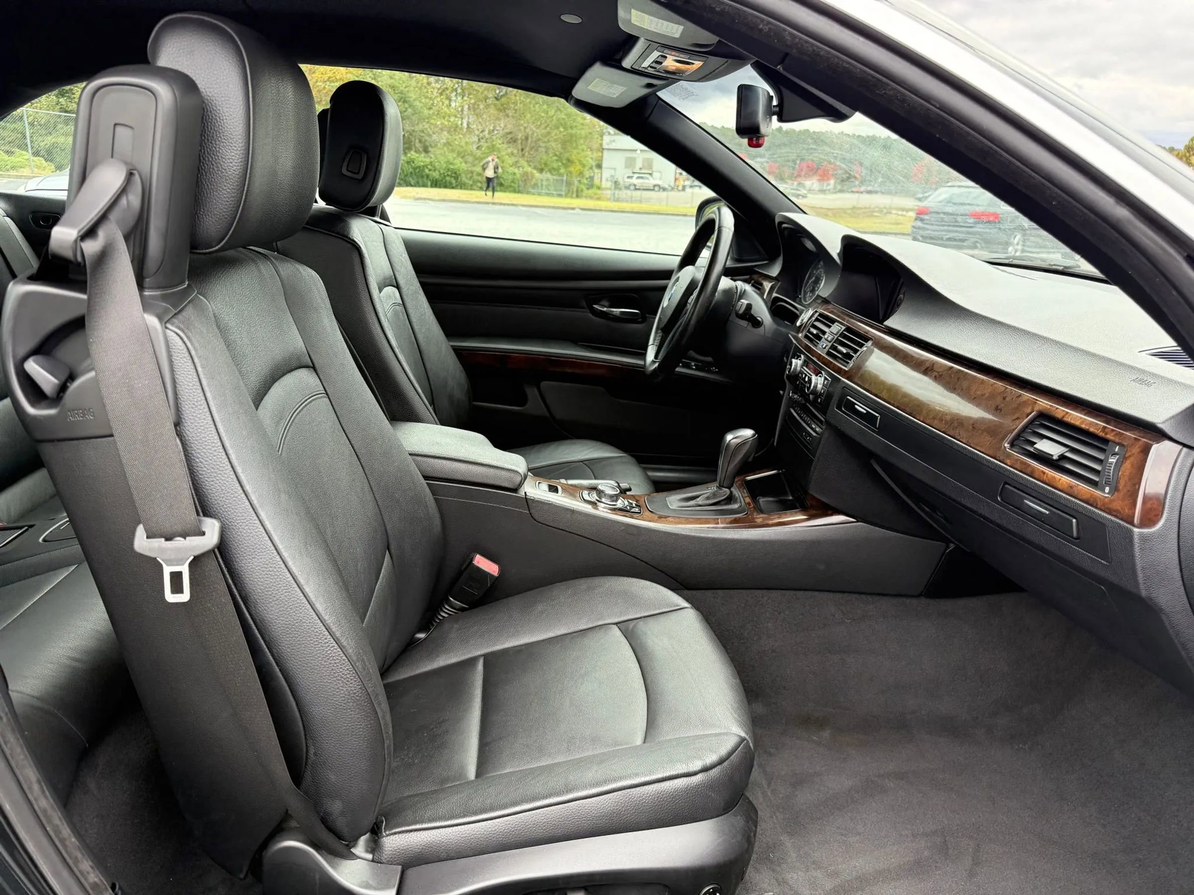 Used 2010 BMW 328i Convertible image 16