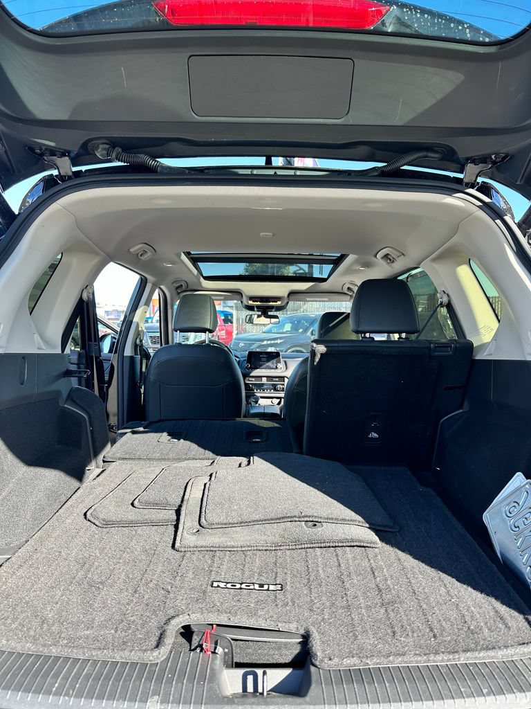 Used 2023 Nissan Rogue SV w/ SV Premium B Package FWD image 22