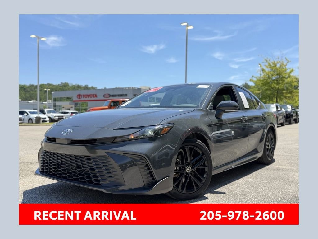 Used 2025 Toyota Camry SE w/ Convenience Package