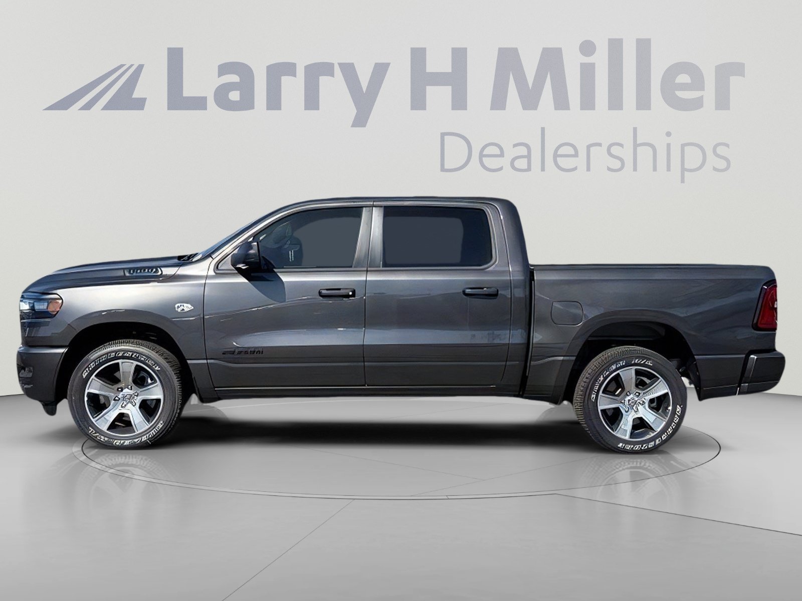 New 2026 RAM 1500 Express RWD image 3