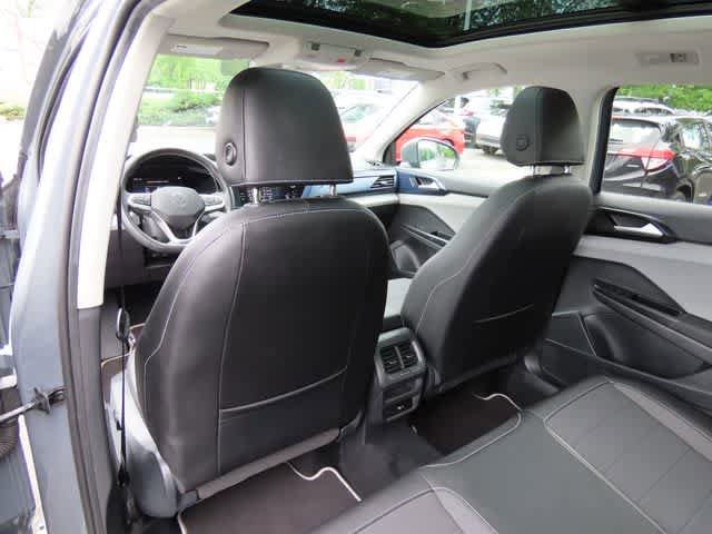 Used 2022 Volkswagen Taos SE AWD/4WD image 15