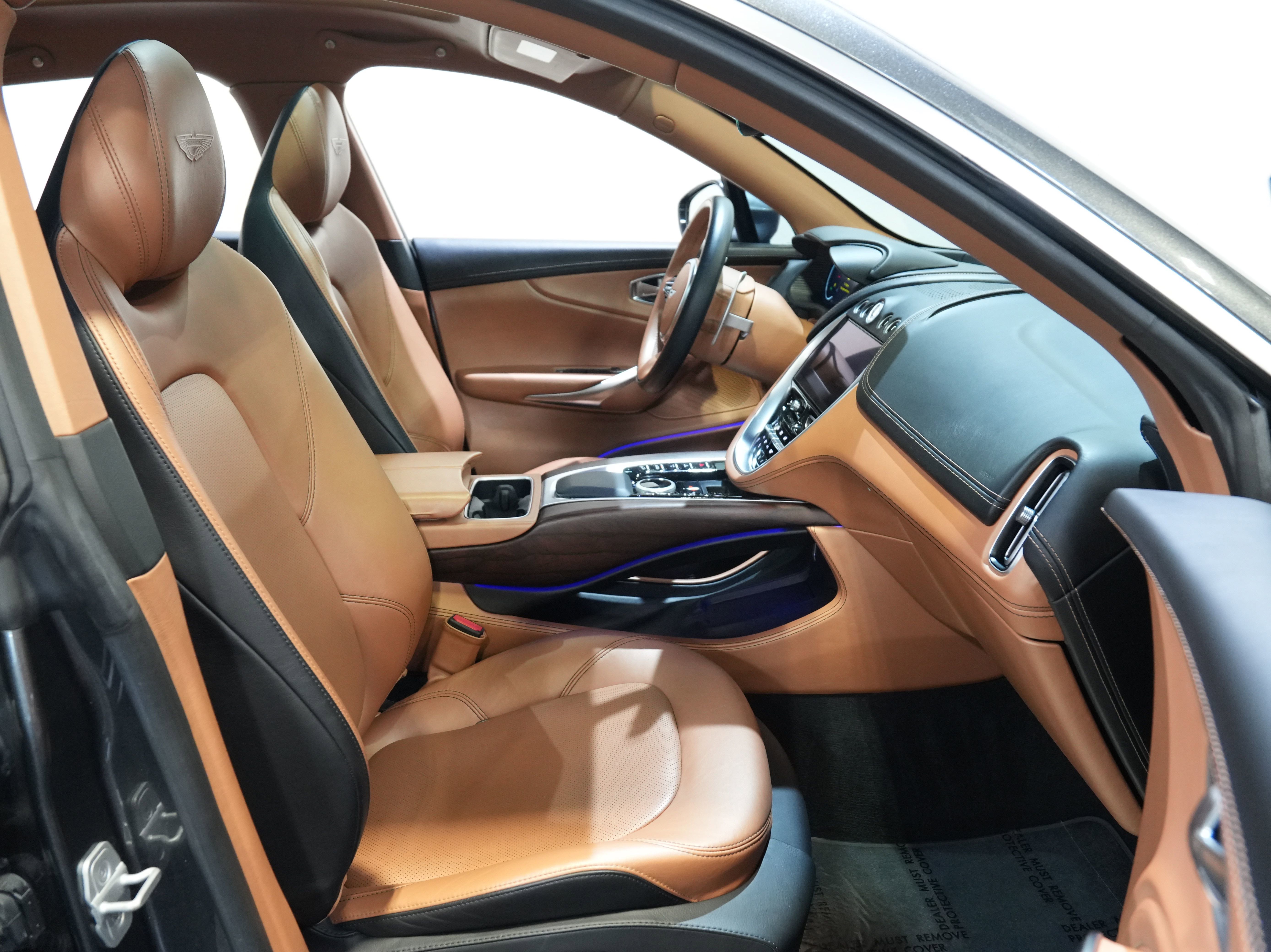 Used 2021 Aston Martin DBX AWD/4WD image 32