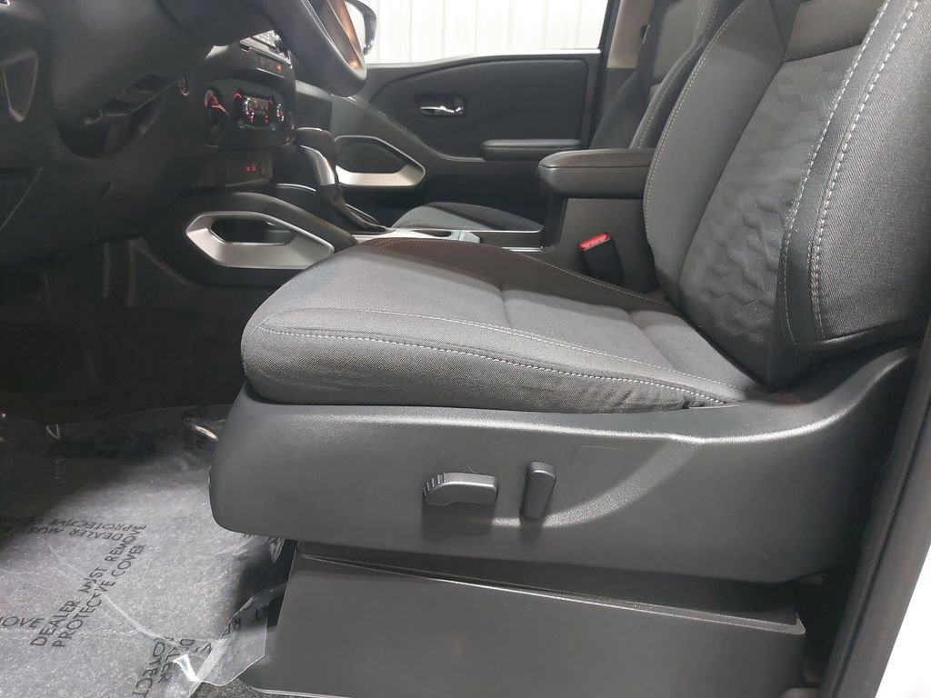 Certified 2024 Nissan Frontier SV w/ Tow Package image 28