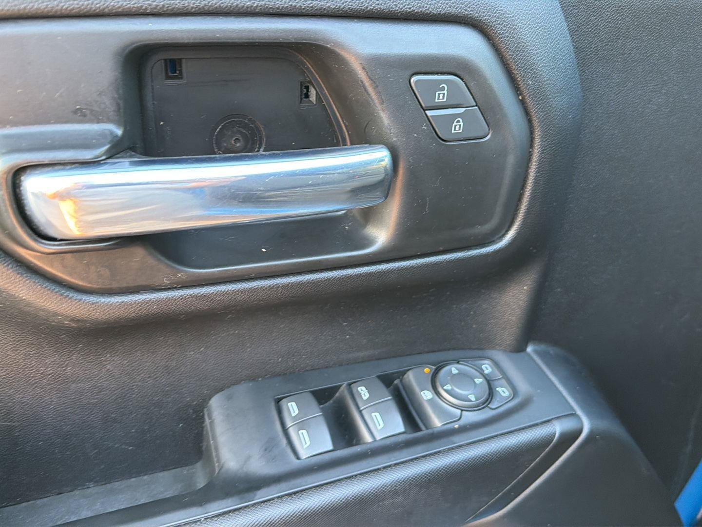Used 2023 Chevrolet Silverado 1500 Custom AWD/4WD image 30