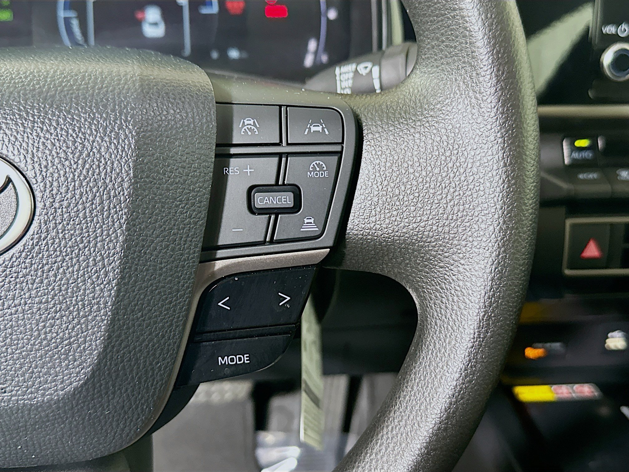 Used 2025 Toyota Camry LE w/ Convenience Package FWD image 17