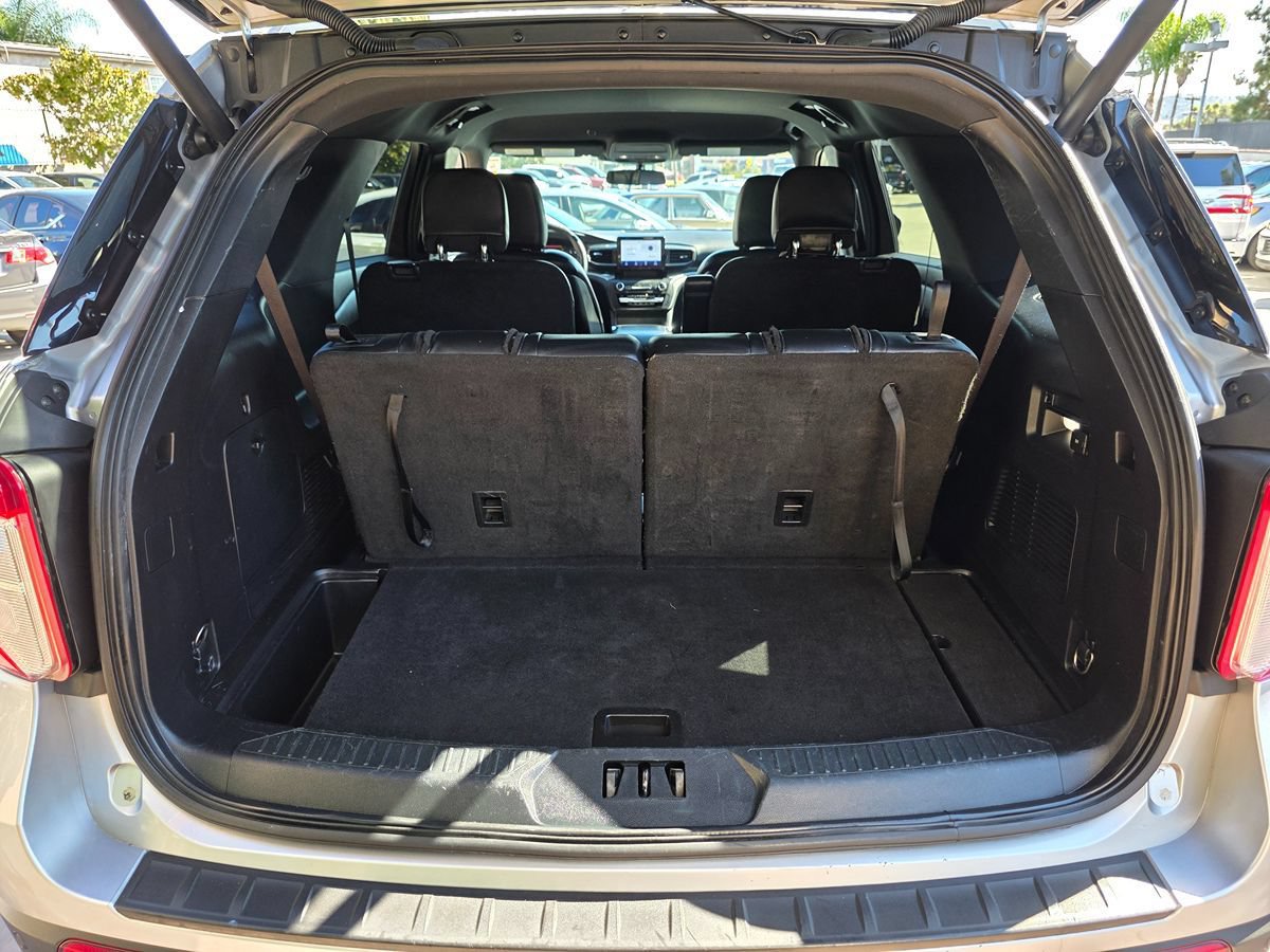 Used 2020 Ford Explorer XLT w/ Equipment Group 202A AWD/4WD image 20