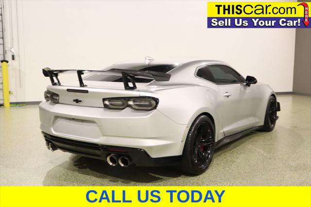 Used 2019 Chevrolet Camaro ZL1 RWD image 8