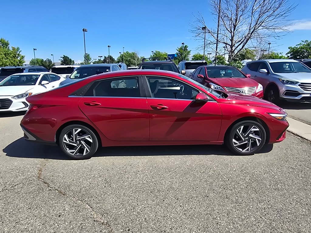 Used 2025 Hyundai Elantra Limited FWD image 18