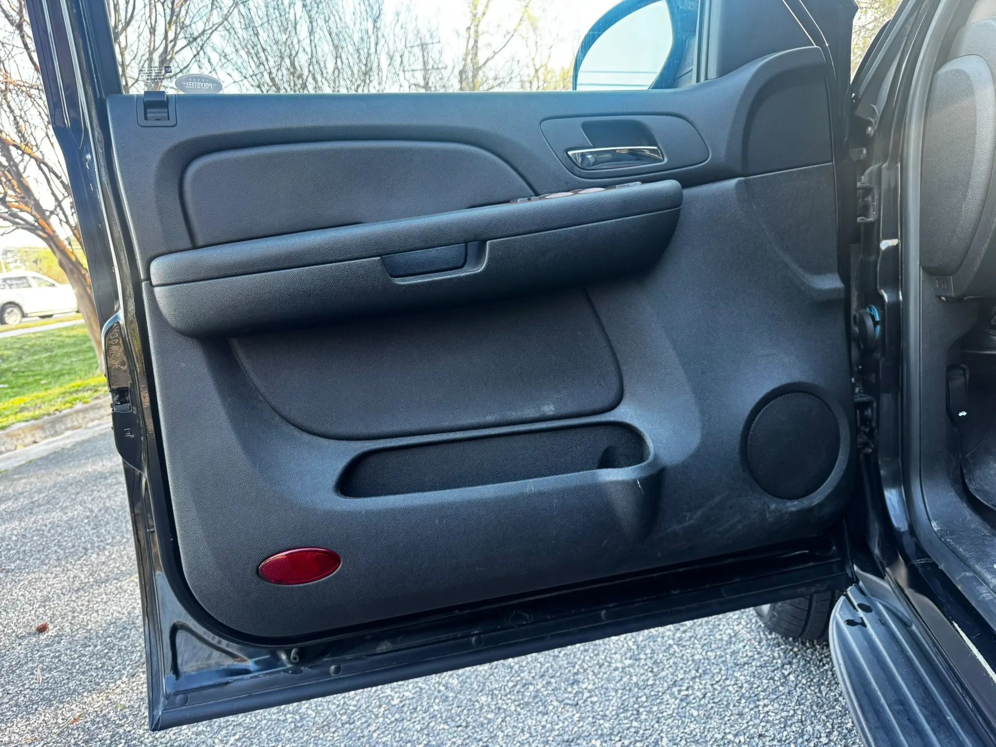 Used 2008 GMC Yukon SLE w/ Convenience Package image 8