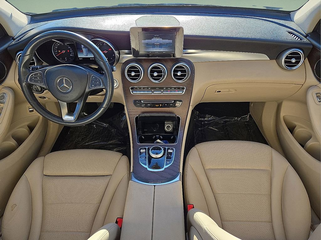 Used 2019 Mercedes-Benz GLC 300 w/ Premium Package image 17