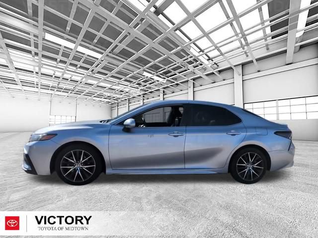 Used 2022 Toyota Camry SE image 6