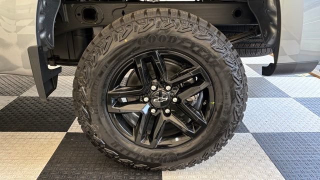 New 2026 Chevrolet Silverado 1500 Custom Trail Boss AWD/4WD image 11
