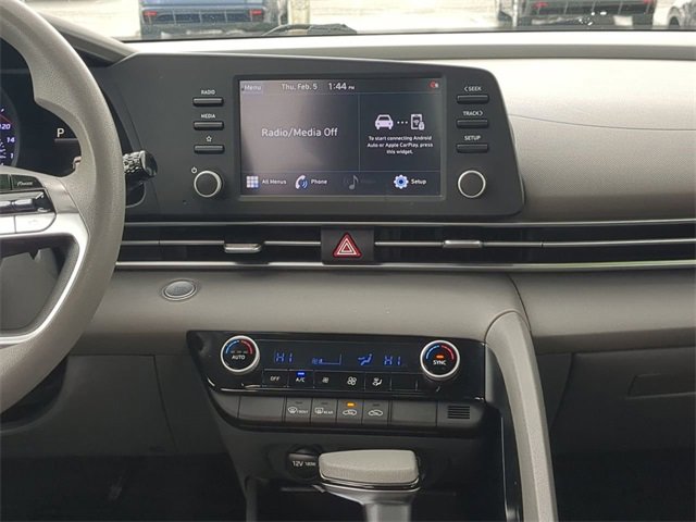 Used 2021 Hyundai Elantra SEL image 17