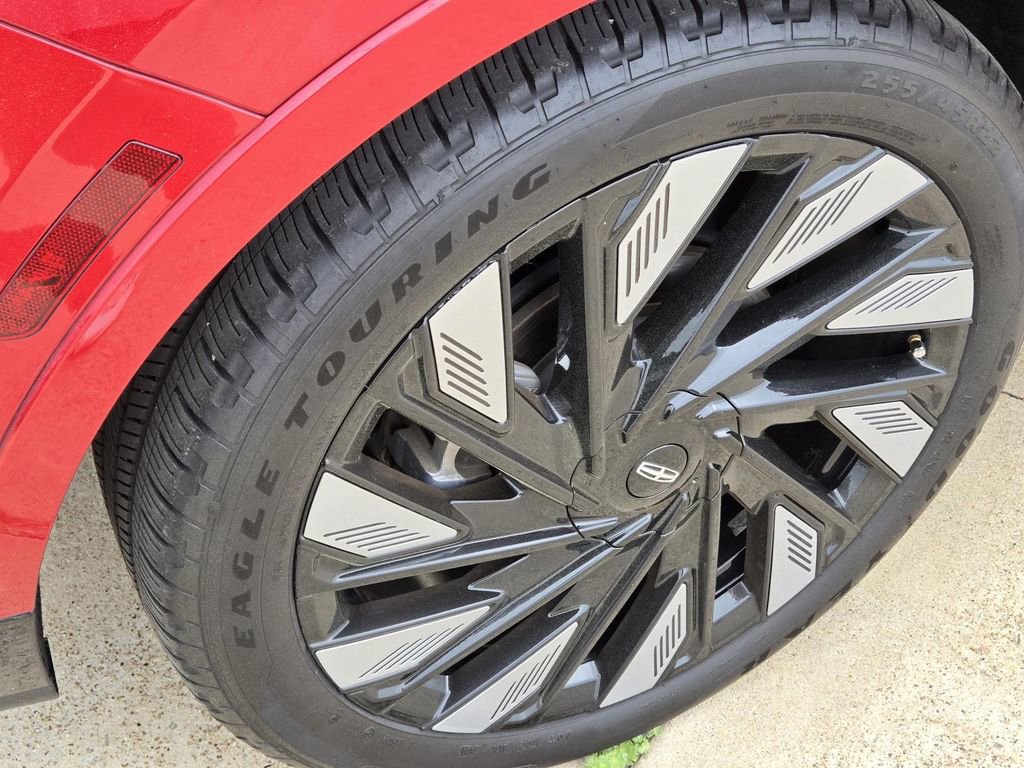 Used 2024 Lincoln Nautilus Reserve w/ Equipment Group 202A AWD/4WD image 8
