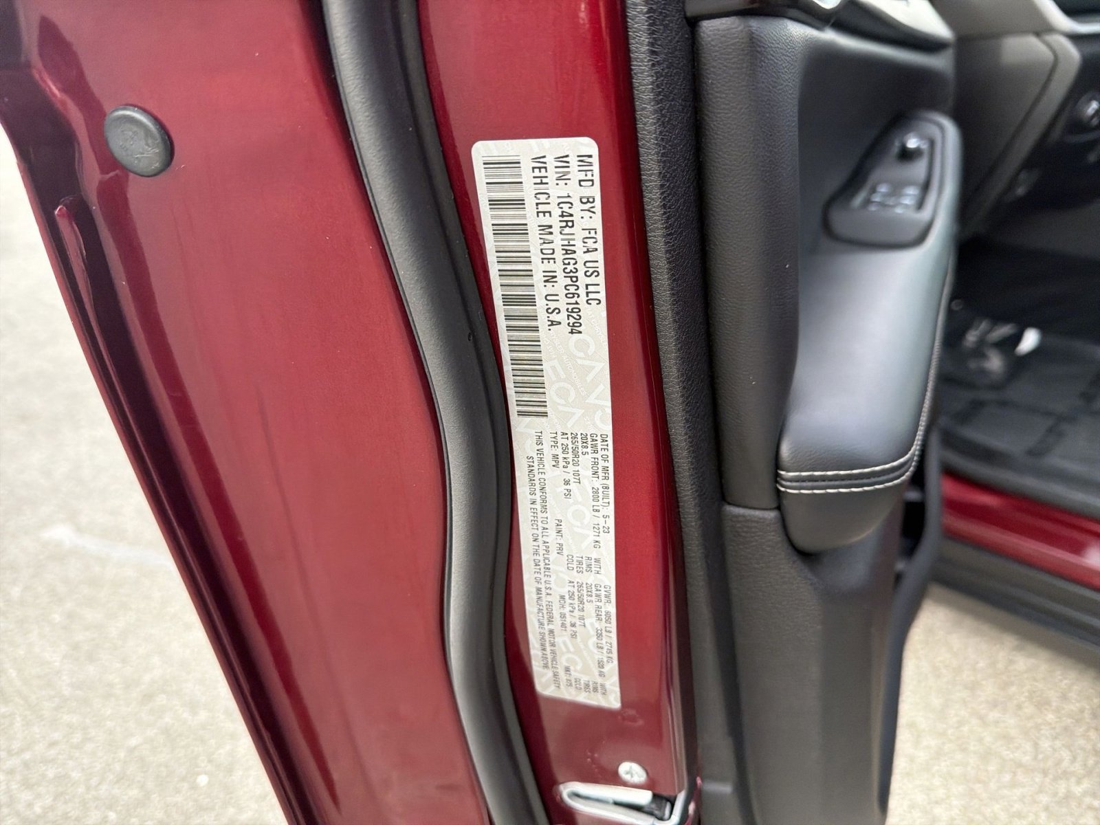 Used 2023 Jeep Grand Cherokee Altitude image 27