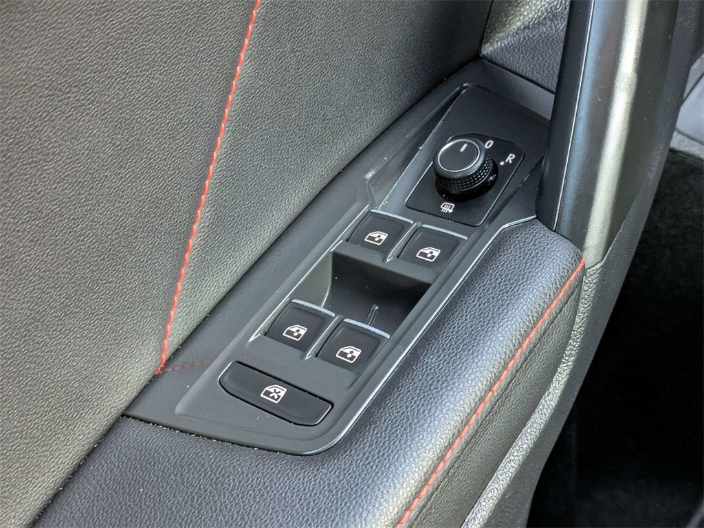 Used 2024 Volkswagen Tiguan Wolfsburg Edition image 28