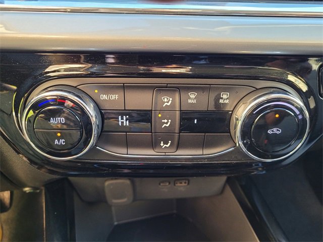 Used 2025 Chevrolet Trax LT w/ LPO, Blackout Package image 20