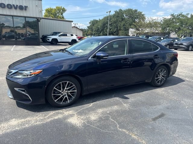 Used 2018 Lexus ES 350 w/ Luxury Package w/Wood Trim FWD image 6