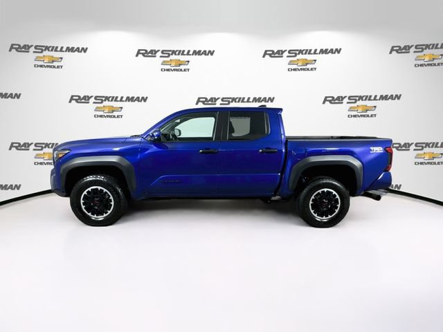 Used 2024 Toyota Tacoma TRD Off-Road AWD/4WD image 4