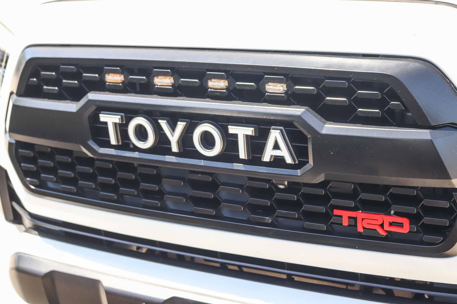 Used 2016 Toyota Tacoma TRD Off-Road w/ Towing Package RWD image 11
