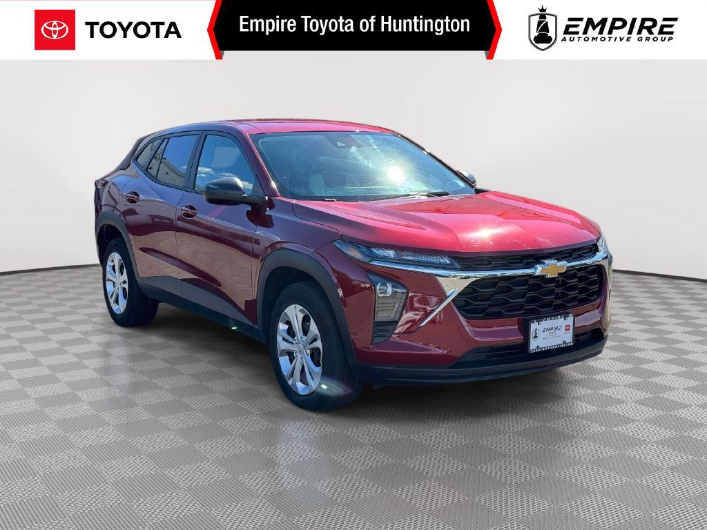 Used 2024 Chevrolet Trax LS FWD 360° Tour