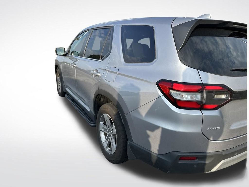 Used 2025 Honda Pilot EX-L image 5