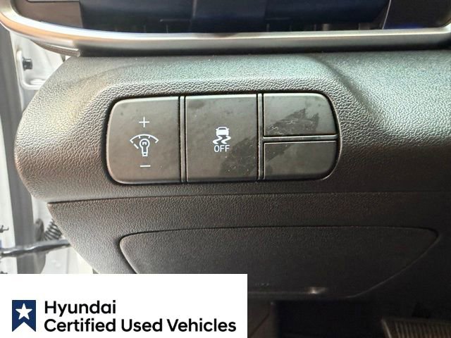 Certified 2025 Hyundai Elantra SEL FWD image 24