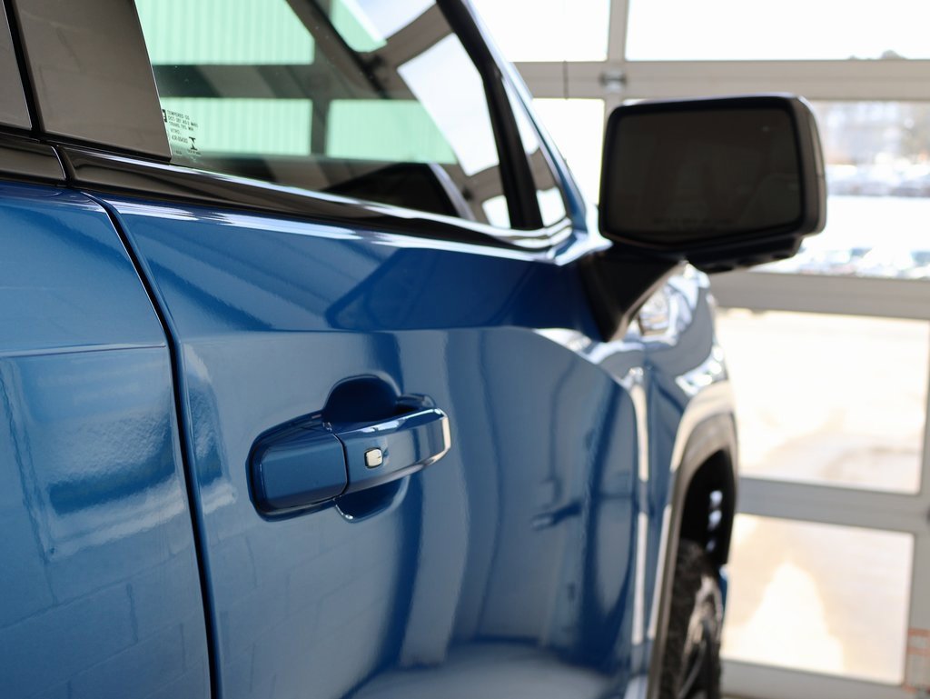 Certified 2022 GMC Sierra 1500 AT4X image 38