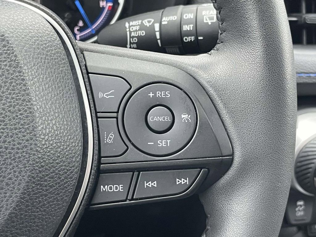Used 2023 Toyota RAV4 SE image 23