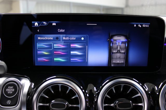 Used 2024 Mercedes-Benz GLB 250 4MATIC image 25