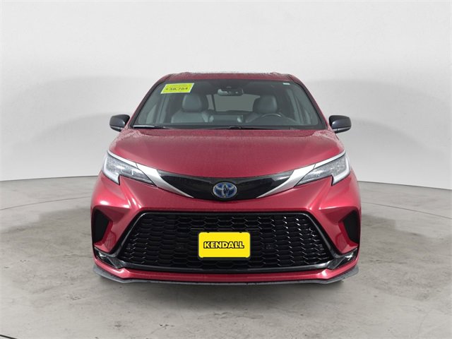 Used 2022 Toyota Sienna XSE image 8