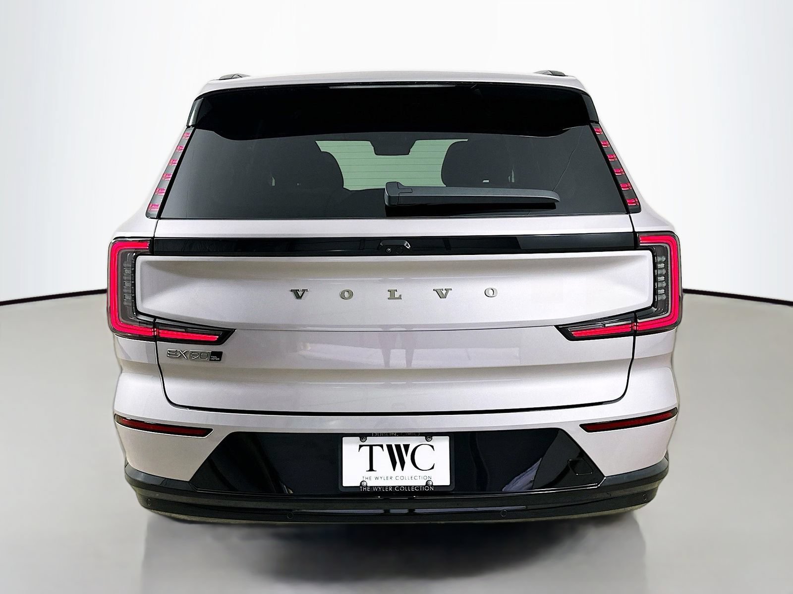 New 2026 Volvo EX90 Plus AWD/4WD image 6
