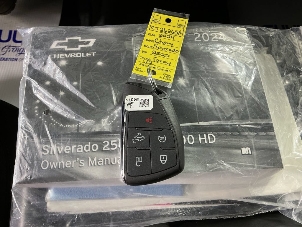 Used 2024 Chevrolet Silverado 2500 Custom w/ Custom Convenience Package AWD/4WD image 26