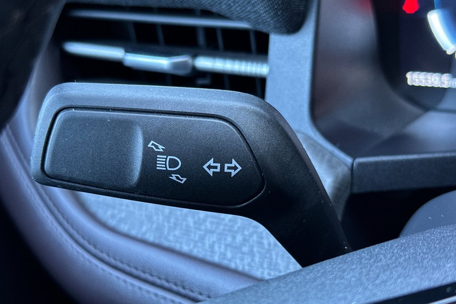 Used 2025 Ford Explorer Platinum w/ LUX Leather Package image 40