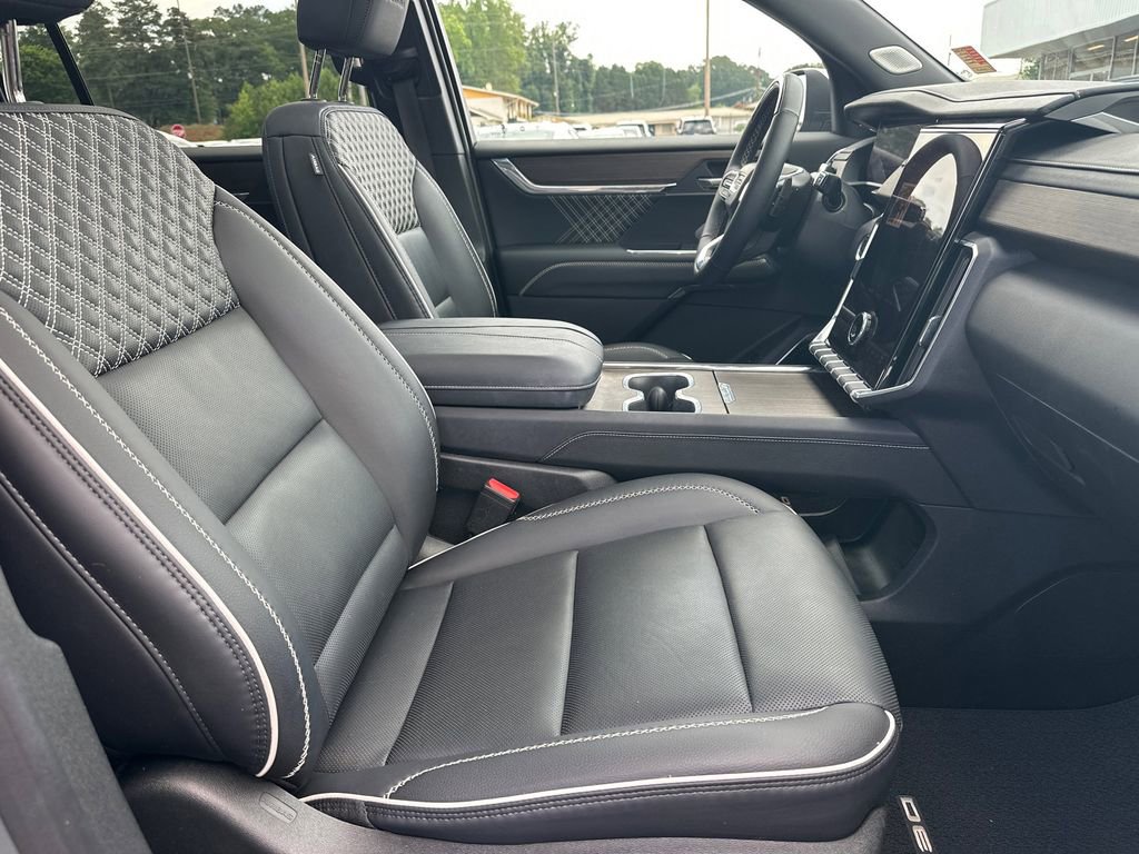 Used 2024 GMC Acadia Denali w/ Super Cruise Package FWD image 14
