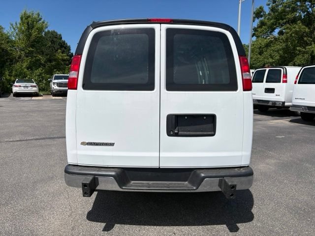 Used 2024 Chevrolet Express 2500 w/ Driver Convenience Package RWD image 4