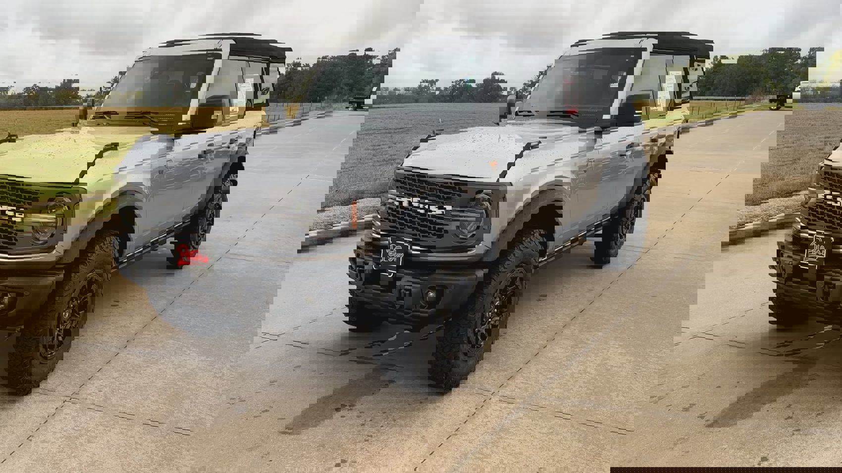 Used 2023 Ford Bronco Badlands image 3