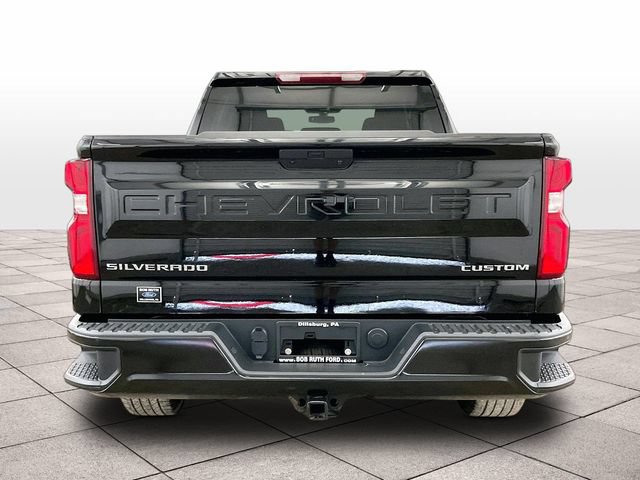 Used 2020 Chevrolet Silverado 1500 Custom w/ Custom Value Package AWD/4WD image 4