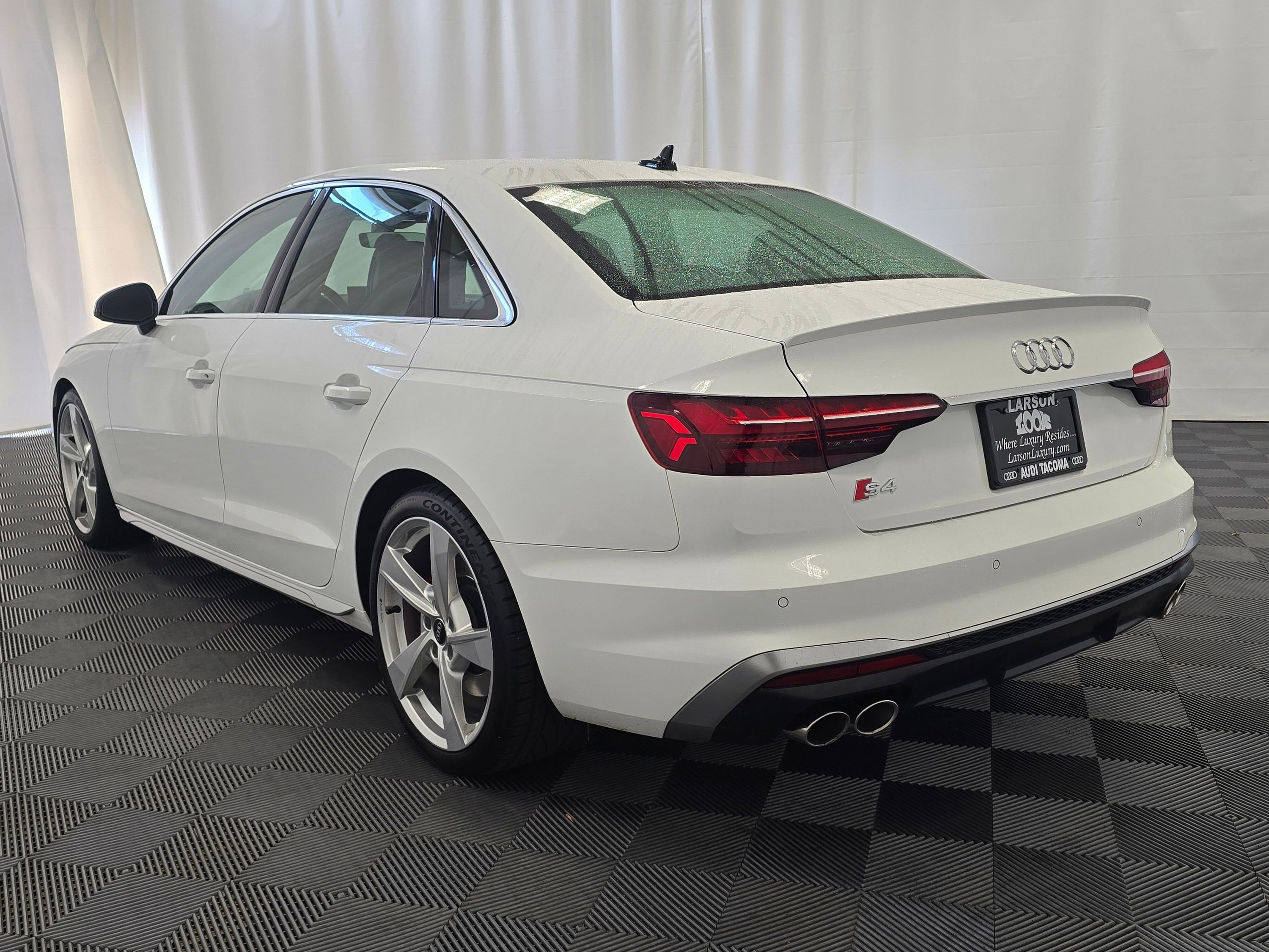 Used 2023 Audi S4 Premium Plus w/ Premium Plus Package image 4