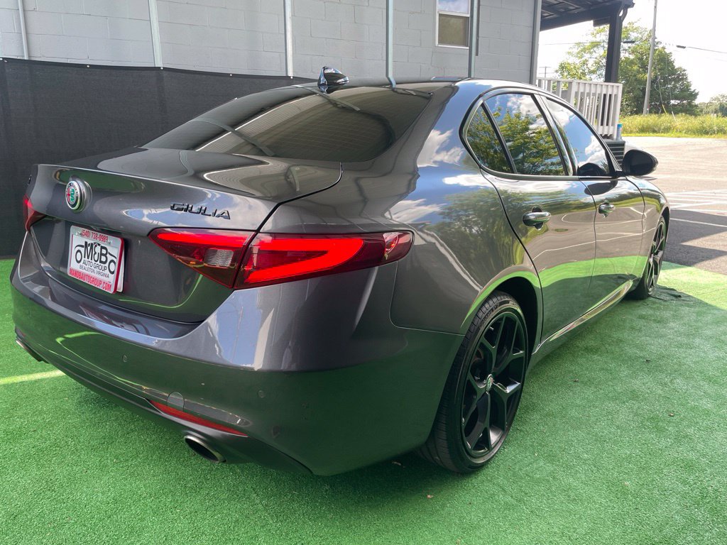 Used 2020 Alfa Romeo Giulia Ti w/ Active Blind Spot Package AWD/4WD image 3