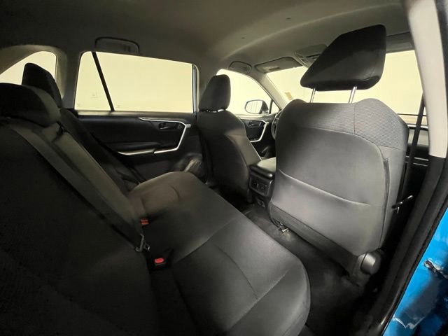 Used 2019 Toyota RAV4 LE w/ Carpet Mat Package AWD/4WD image 12