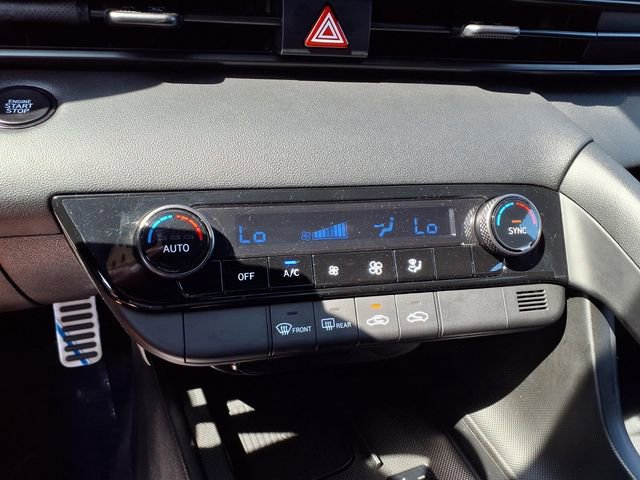 Certified 2025 Hyundai Elantra Sport FWD image 23
