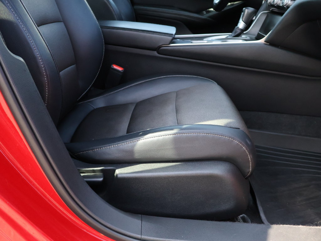 Certified 2018 Honda Accord Sport image 10